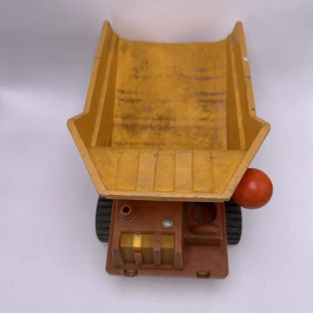 Fisher Price 302 Husky Helper Big Dump Truck Vintage 1970s